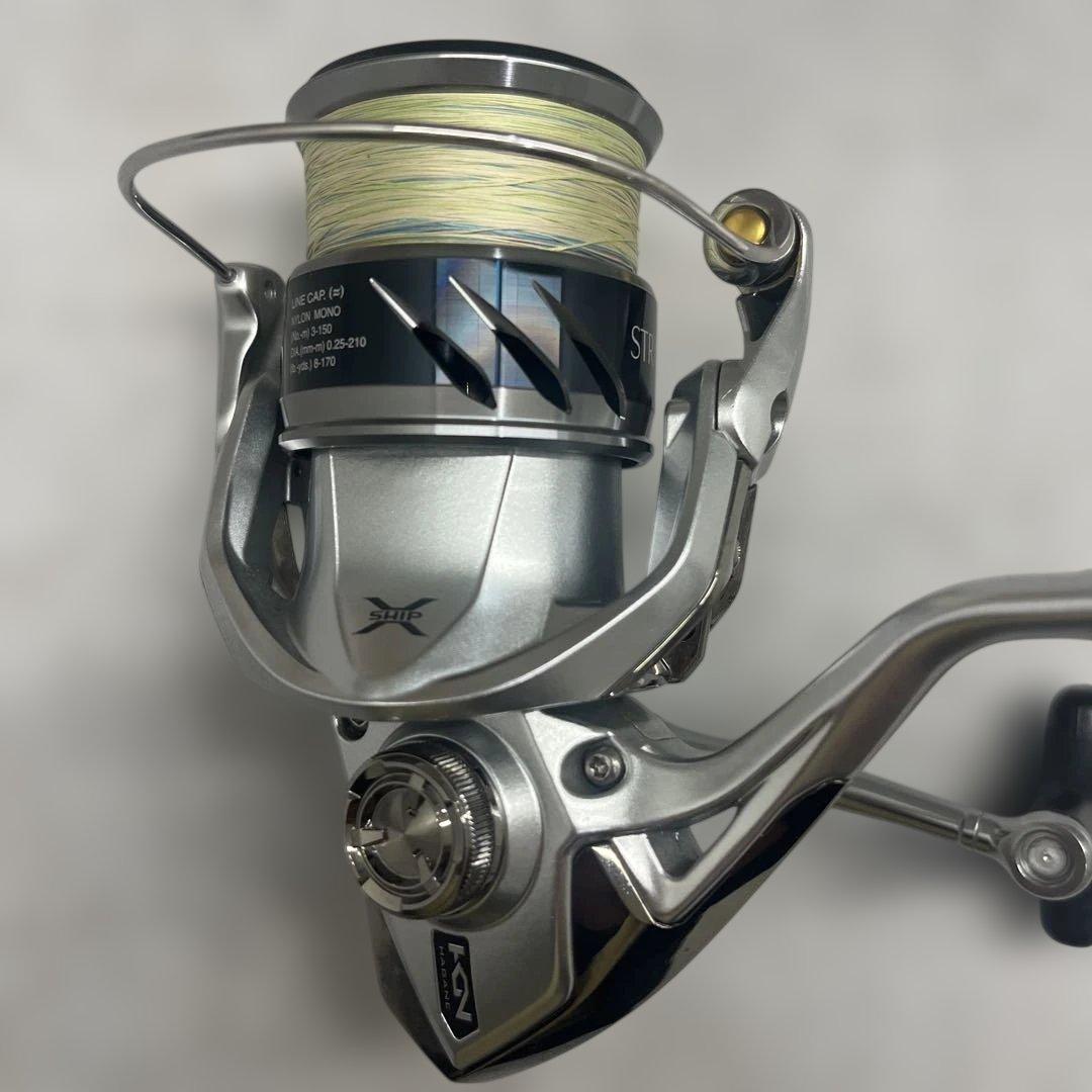 SHIMANO STRADIC C3000 スピニングリール右ハンドル