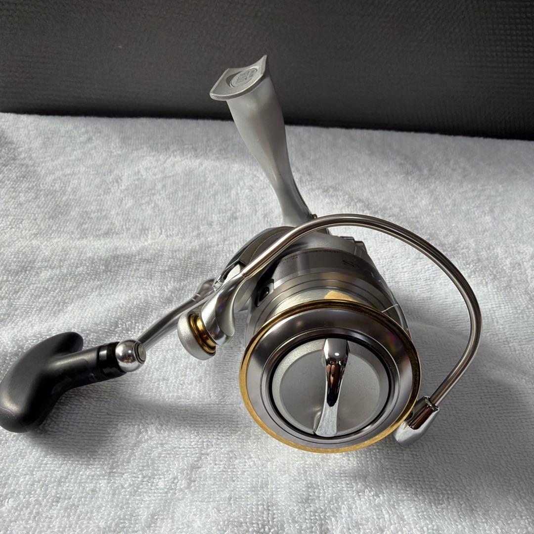 Daiwa LUVIAS 2500 スピニングリール