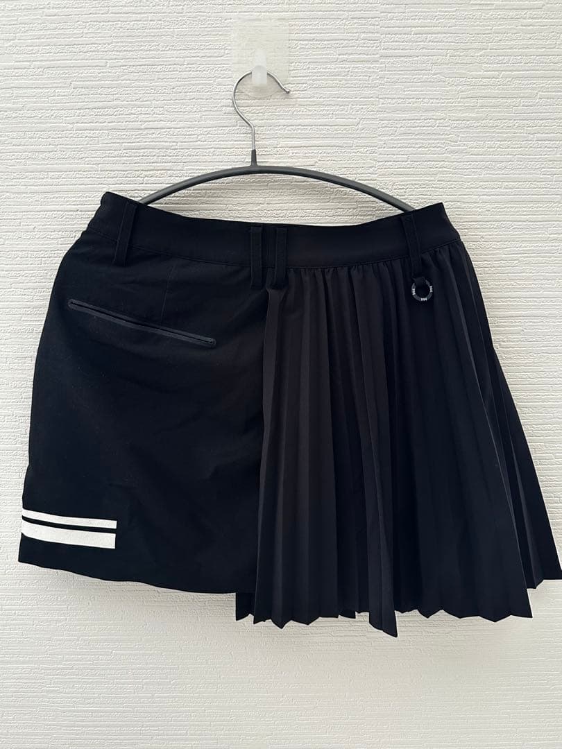 minmin。PGG 黒 プリーツスカート サイドポケット付き