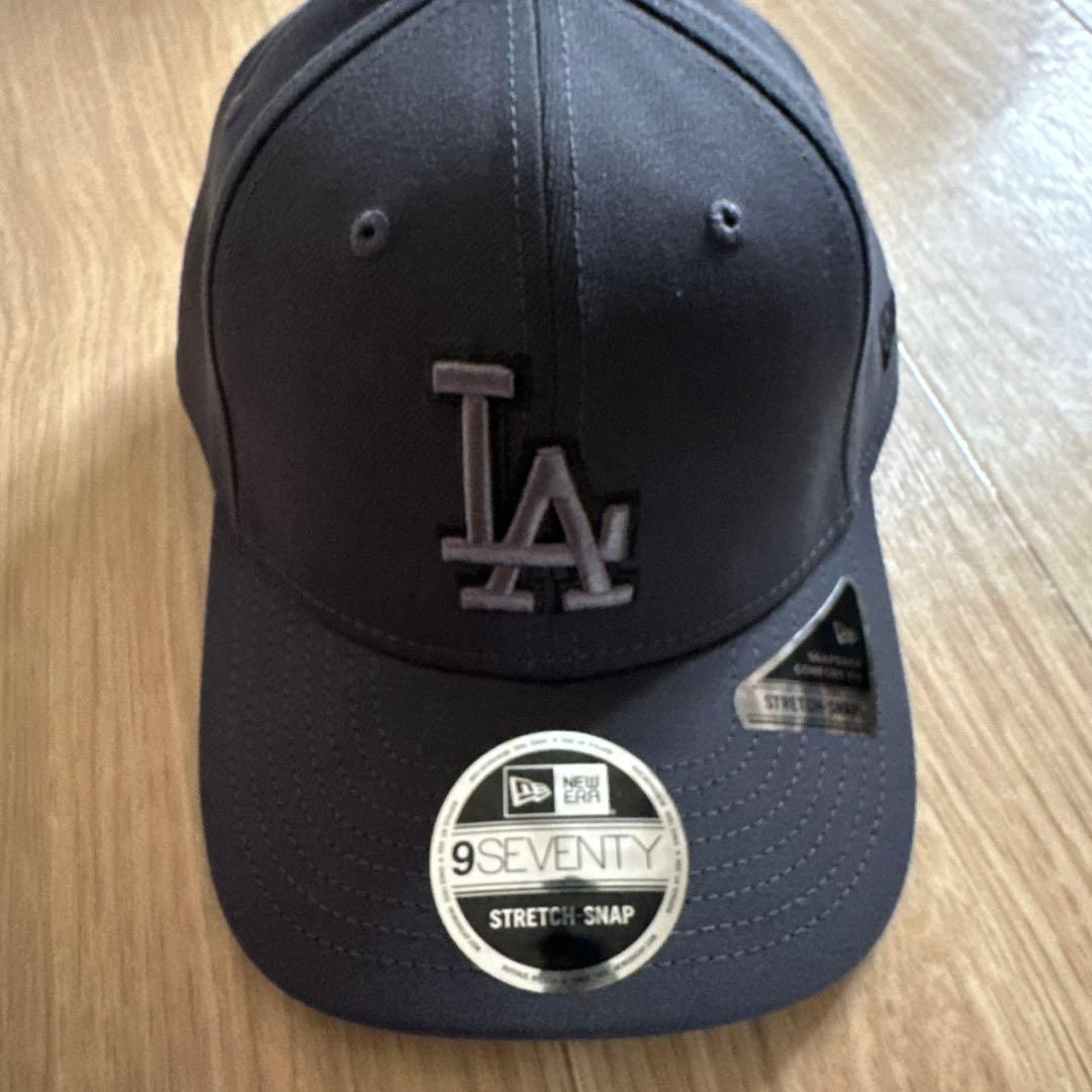 New Era 9SEVENTY Carbon Steel キャップ限定モデル