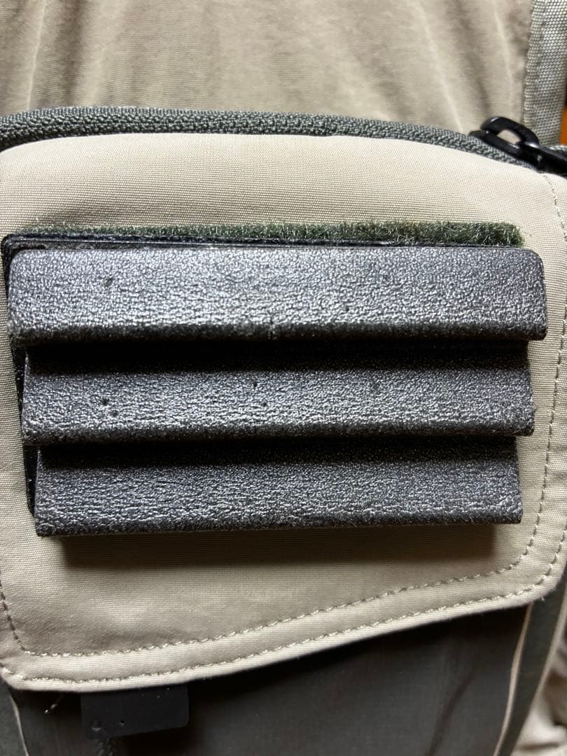 SIMMS フィッシングベスト ベージュ/グレー