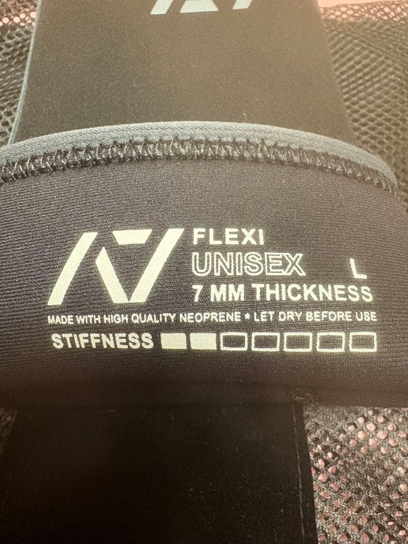 【日本未発売・試着のみ新品・要コメント】A7 ニースリーブ FLEXI Lサイズ