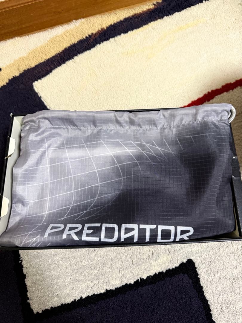プレデタープレシジョン　ホワイト