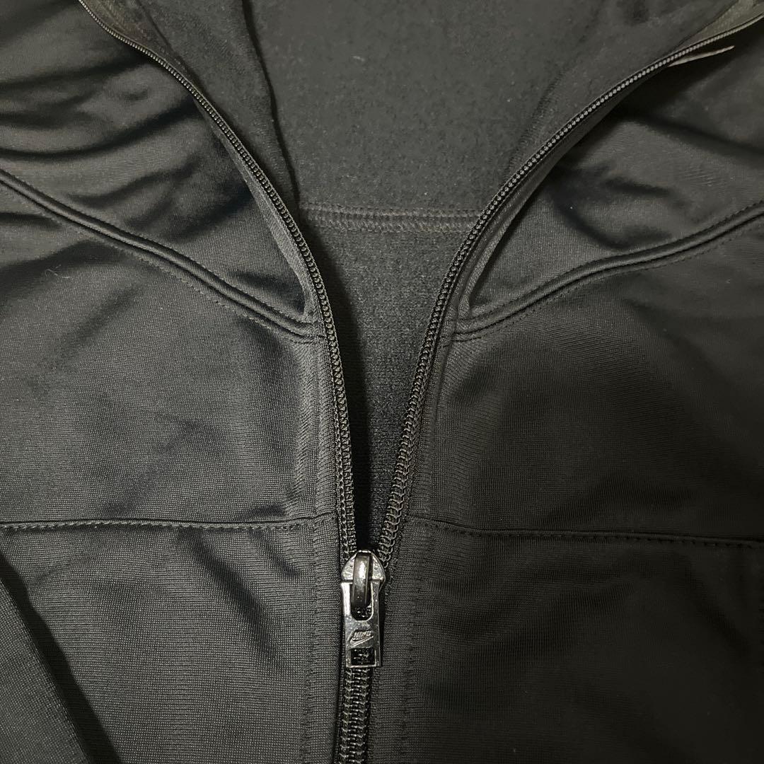 新品未着用　ナイキ　ジャージM