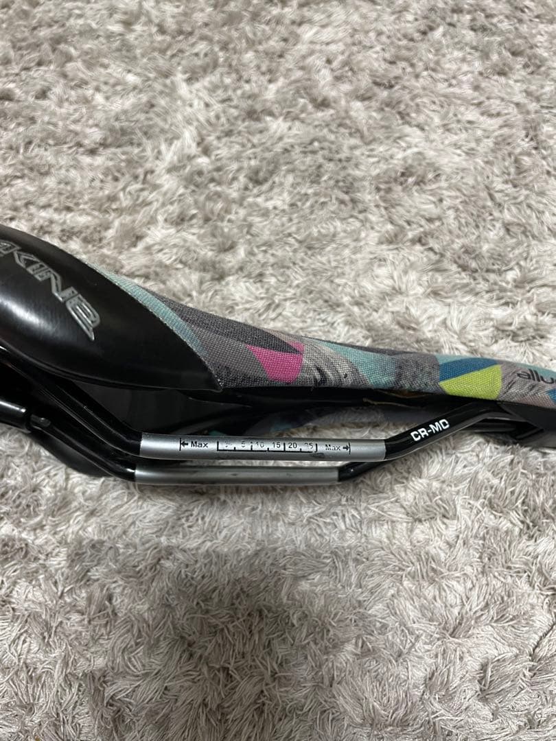 SDG allure dakine サドル　mtb マウンテンバイク　ロード
