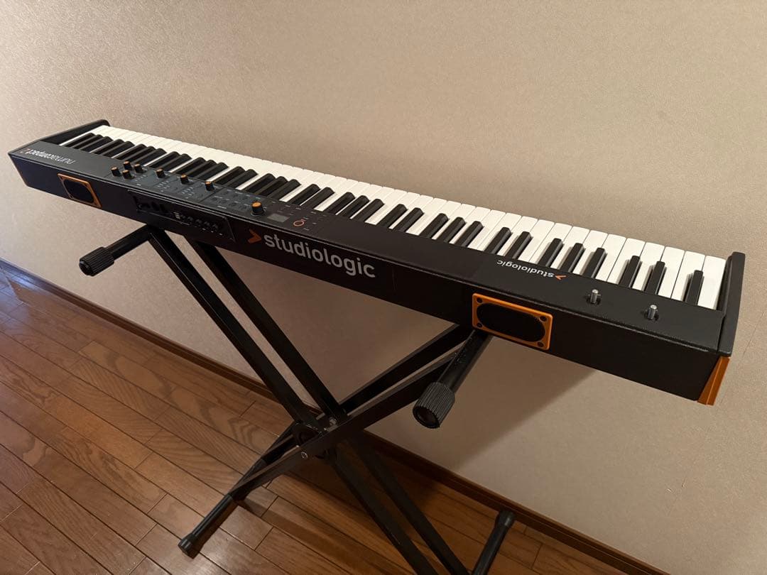 中古 numa compact2 Studiologic ペダル電源コード新品
