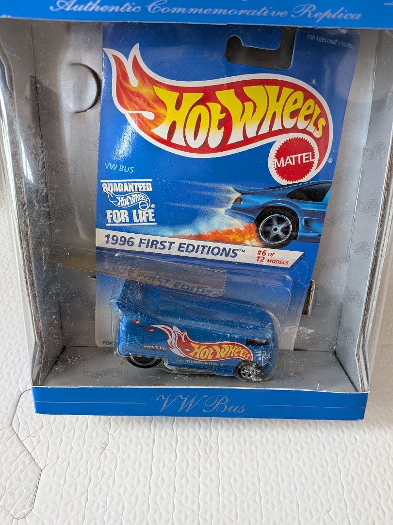 ミニカー Hot Wheels Fist Editon VW Drug Bus