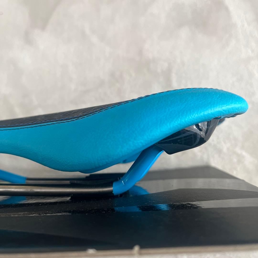 【未使用品】SDG マウンテンバイク サドル FLY RL チタン