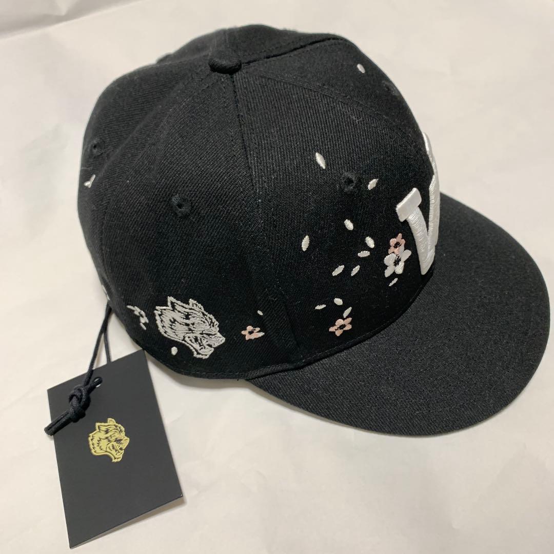 Wolves Sakura Fitted Cap ブラック