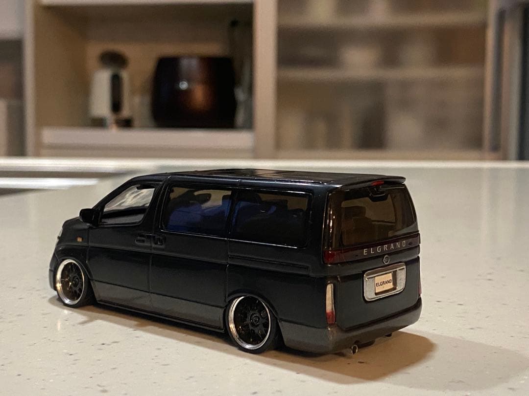あの頃のフラッグシップミニバン ローダウンカスタム　2台セット1/43