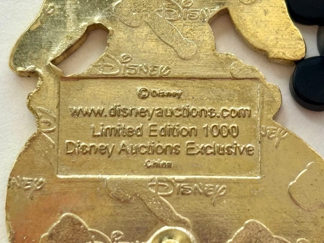 スティッチ イースター ピンバッジ ディズニーオークション 限定1000個 LE
