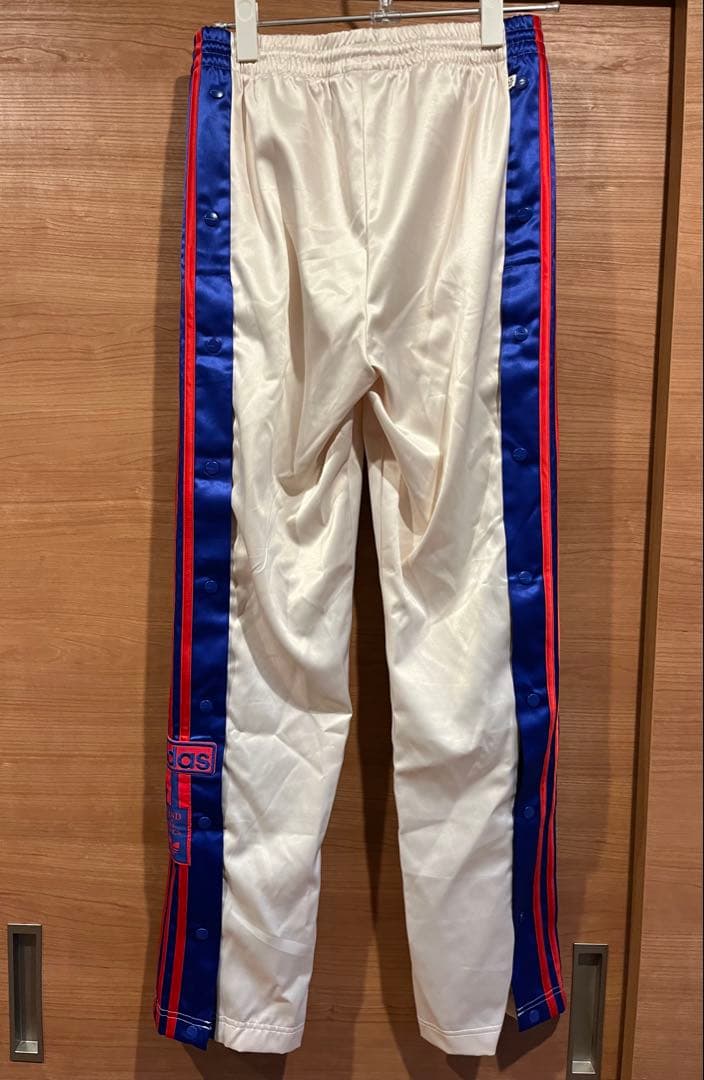アディダス　ジャージ上下セット