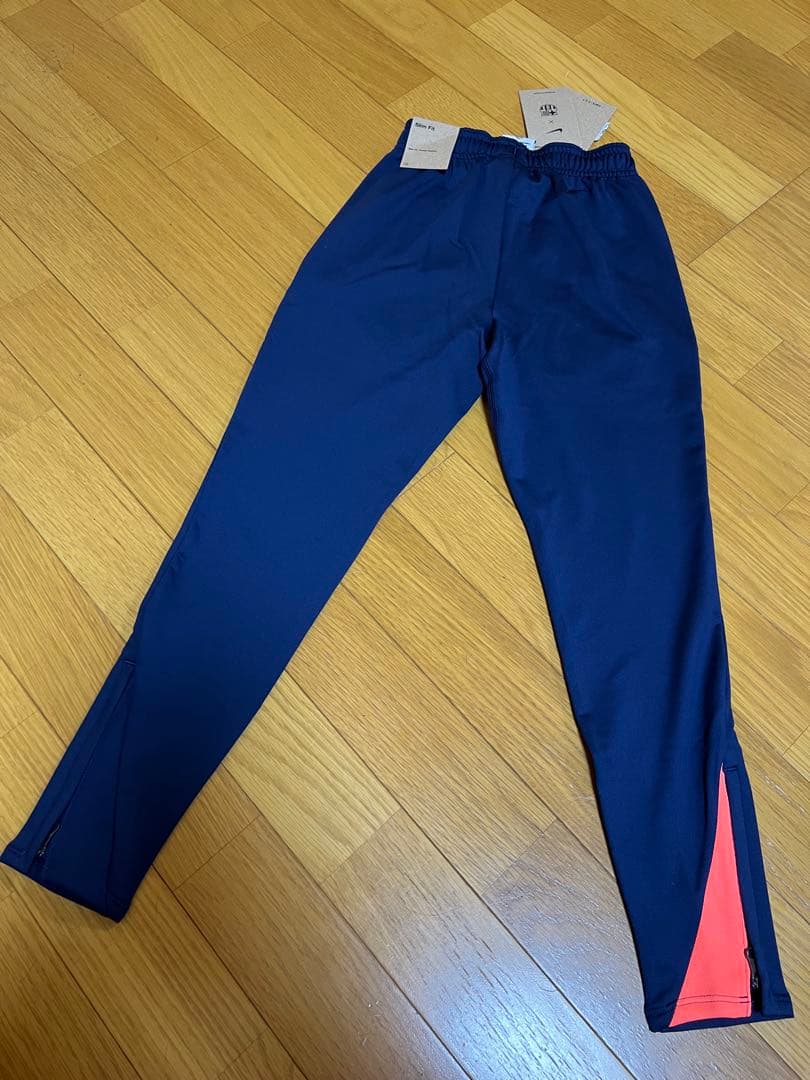 日本未入荷 バルサ 2526練習着　ジャージ パンツ キッズXS