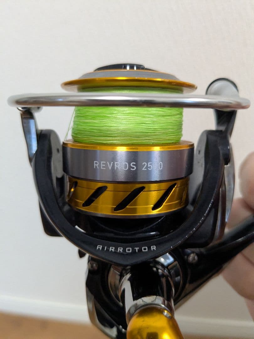 DAIWA　スピニングリール2個　REVROS2500　EXCELER2004H