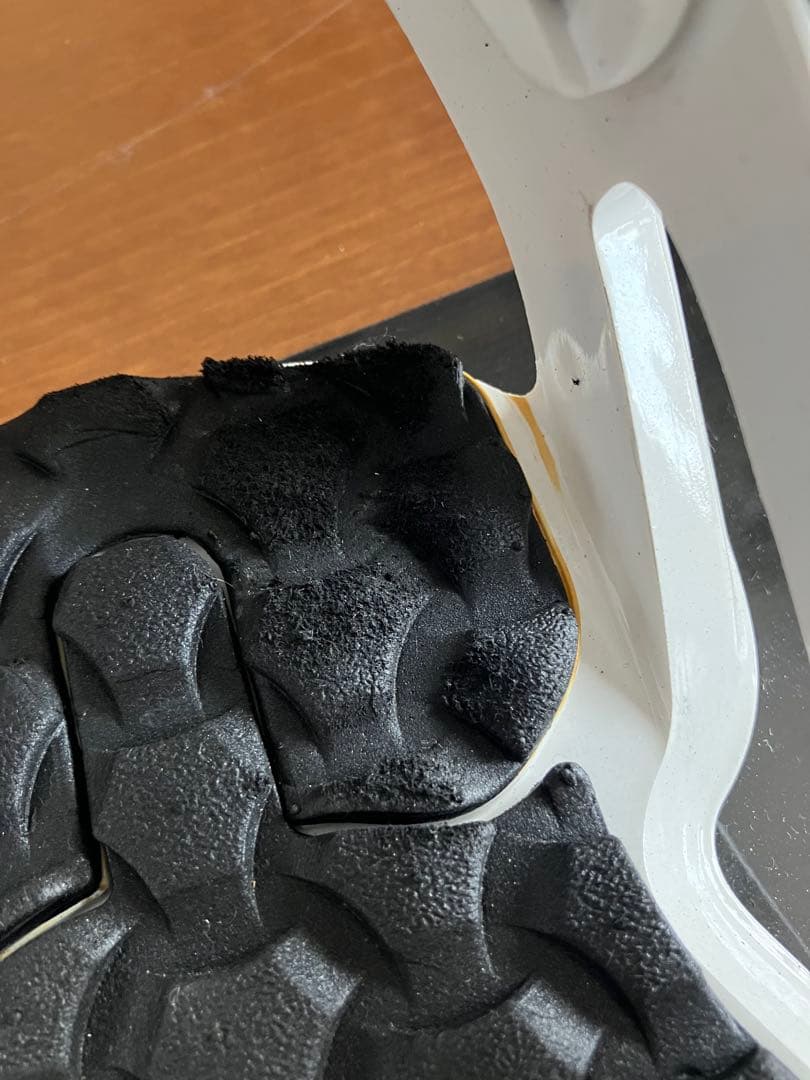 スノーボード　SALOMON ビンディング、ボードカバー付き