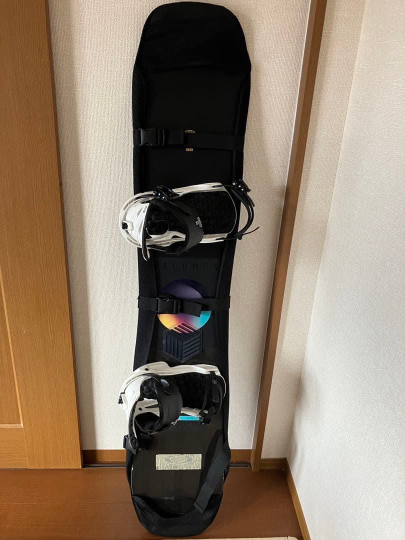 スノーボード　SALOMON ビンディング、ボードカバー付き