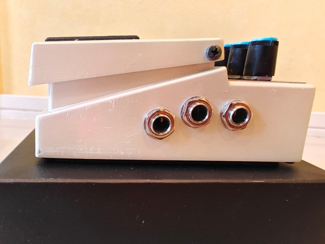 ギター BOSS Digtal Delay DD-8