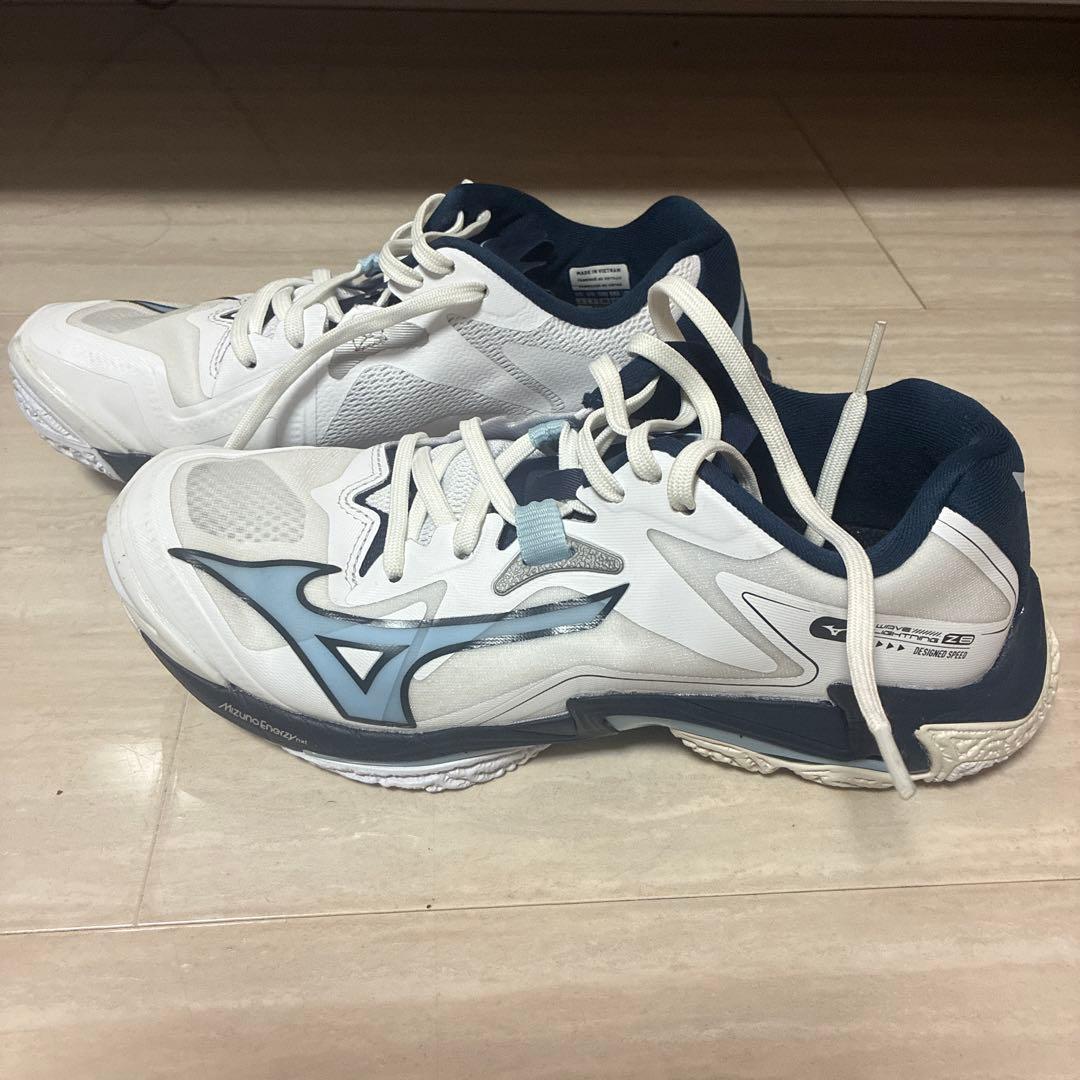 Mizuno ウェーブライトニング z8 24cm バレ３回のみ使用