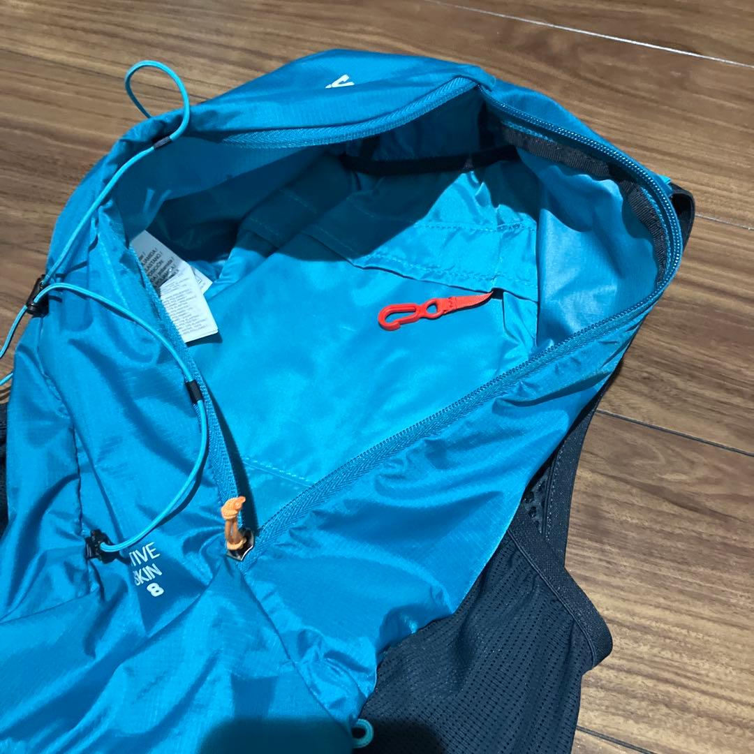 Salomon active skin 8L Sサイズ
