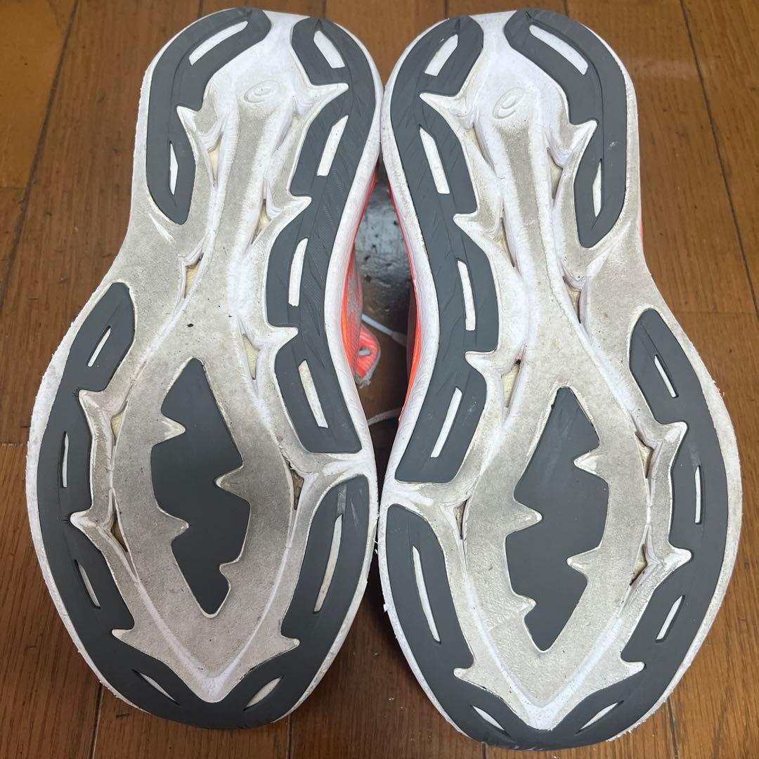 asics スーパーブラスト　25.5cm