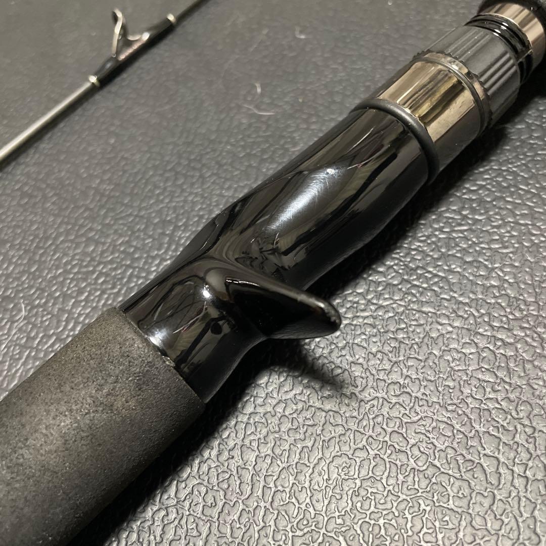 デプス HUGE CUSTOM H3N-62F