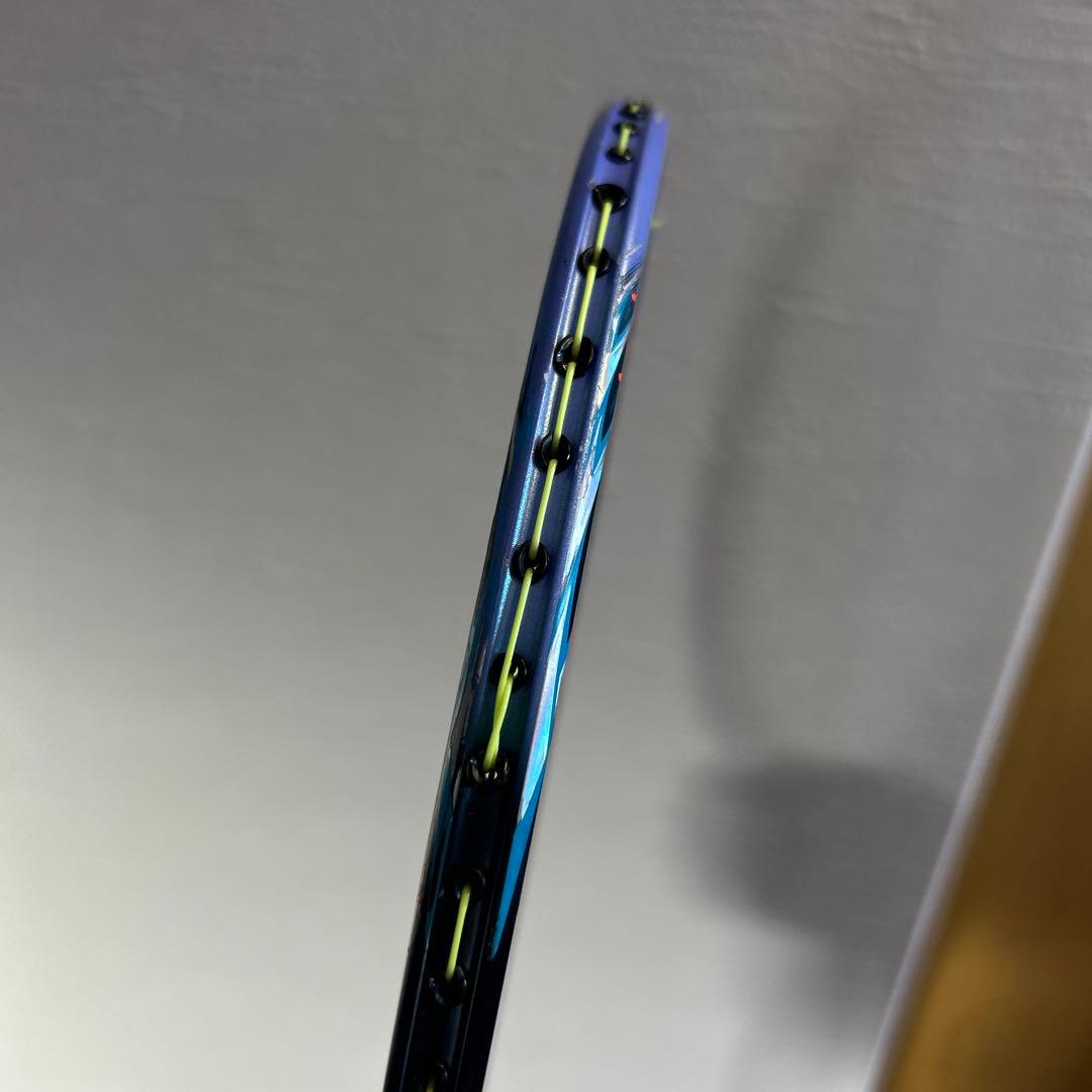 リーニンバドミントンラケット4UG5