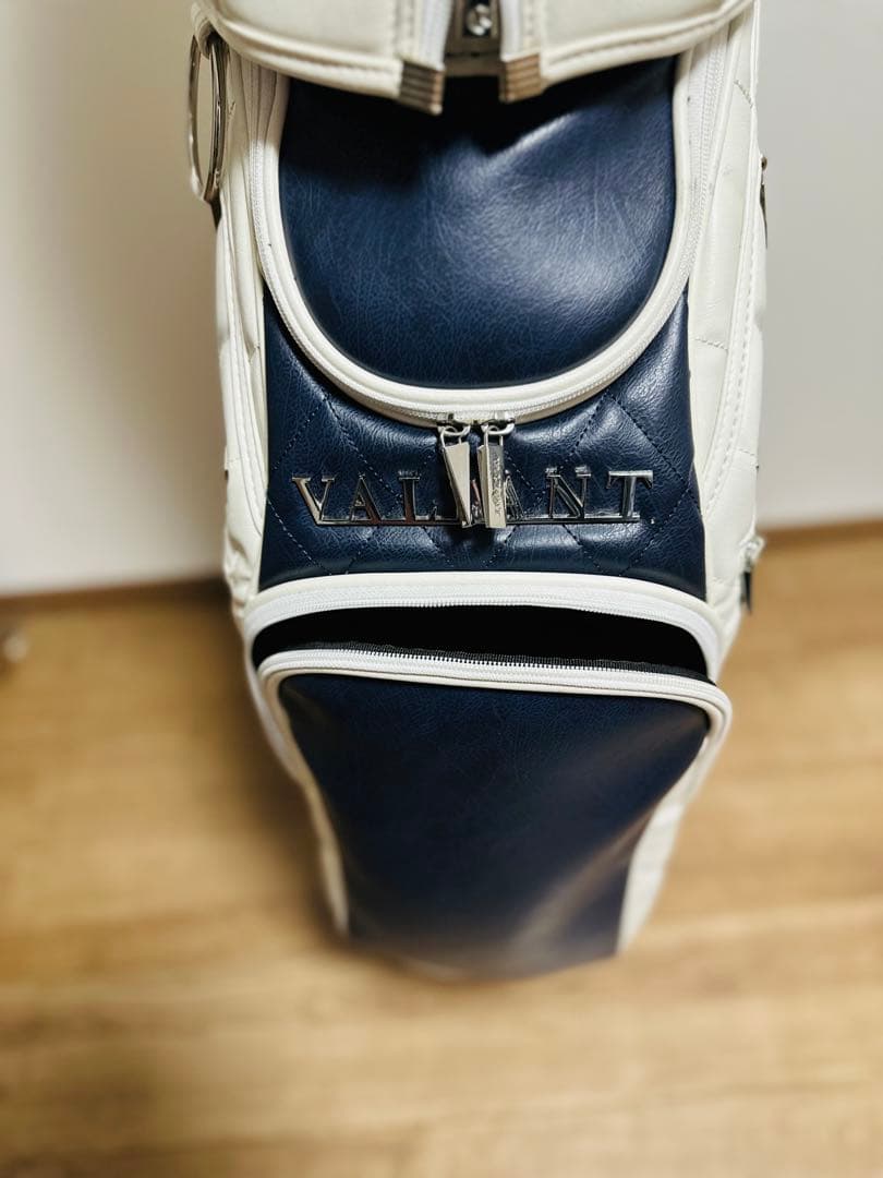 希少！限定！　VALIANT ゴルフバッグ・キャディバッグ ホワイト