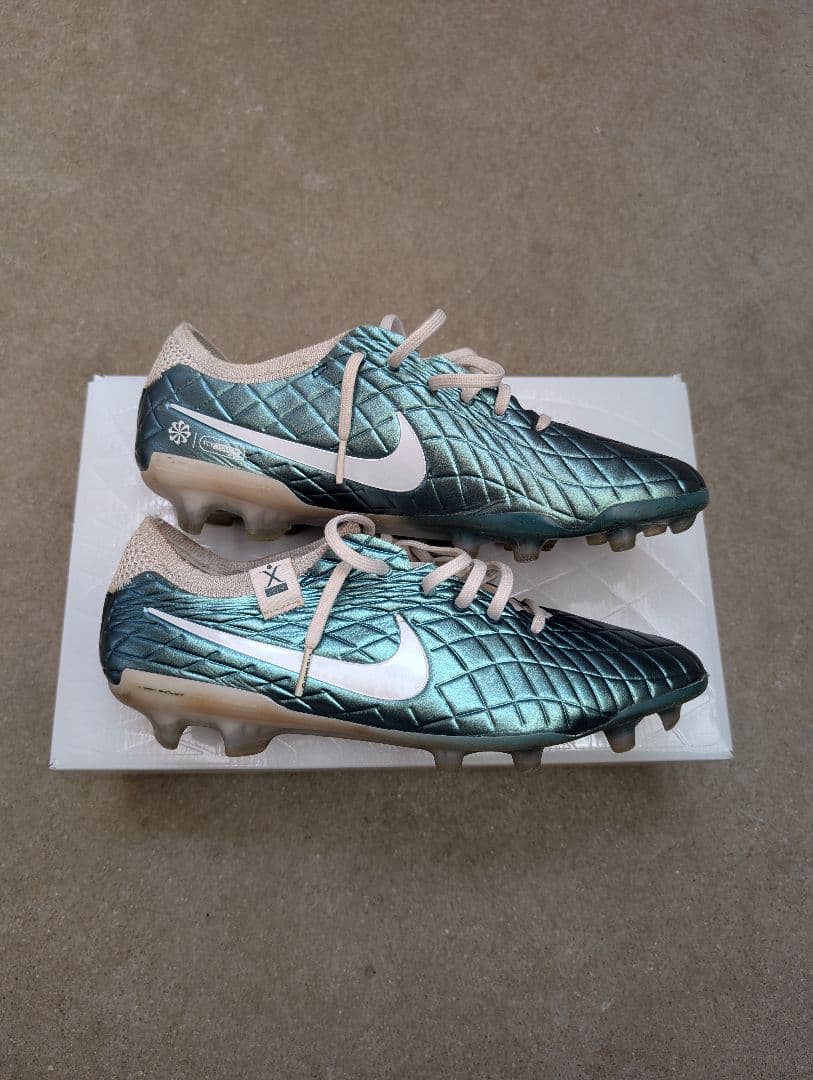 NIKEティエンポレジェンド10 エリートFG30【25.5cm】