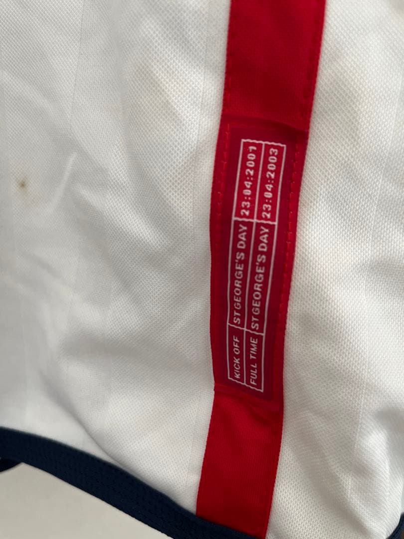新品未使用正規品 UMBRO イングランド代表ベッカムギリシャ戦 マッチデイ刺繍