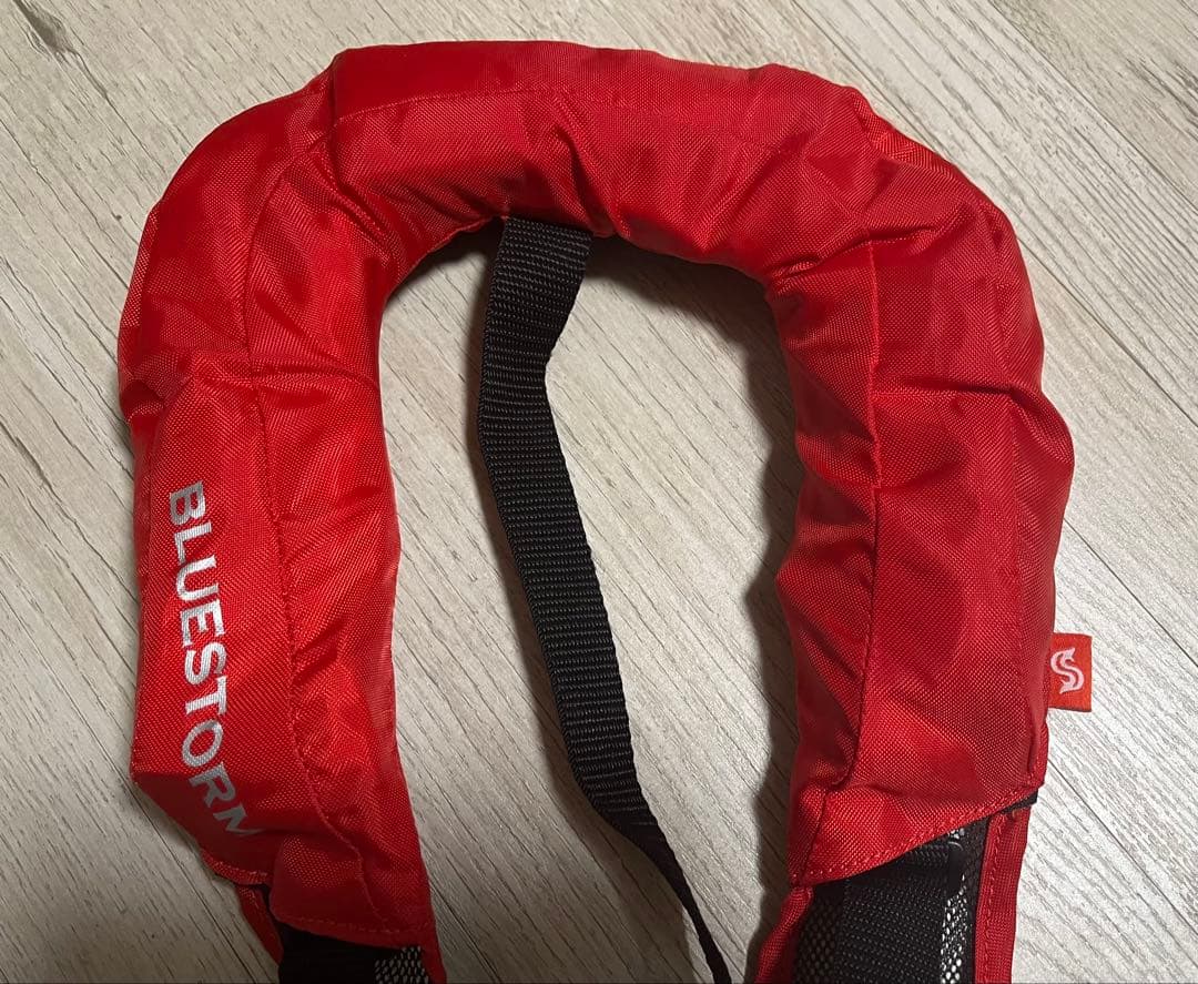 【美品】BLUESTORM ブルーストームBSJ-8320RS ライフジャケット