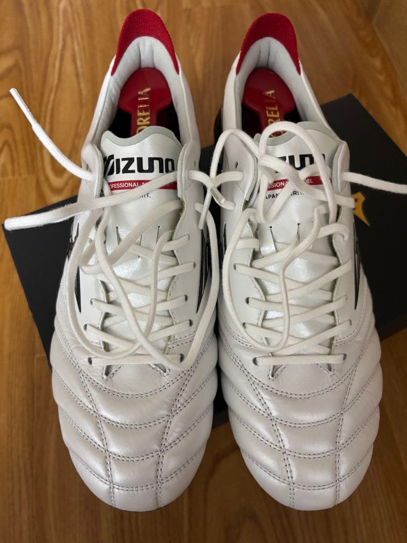 Morelia Neo Ⅳ JAPANホワイト/レッド スパイク　26.0cm