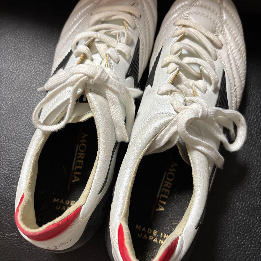【美品】本日のみお値下げ！！　MORELIA サッカースパイク 26.0cm