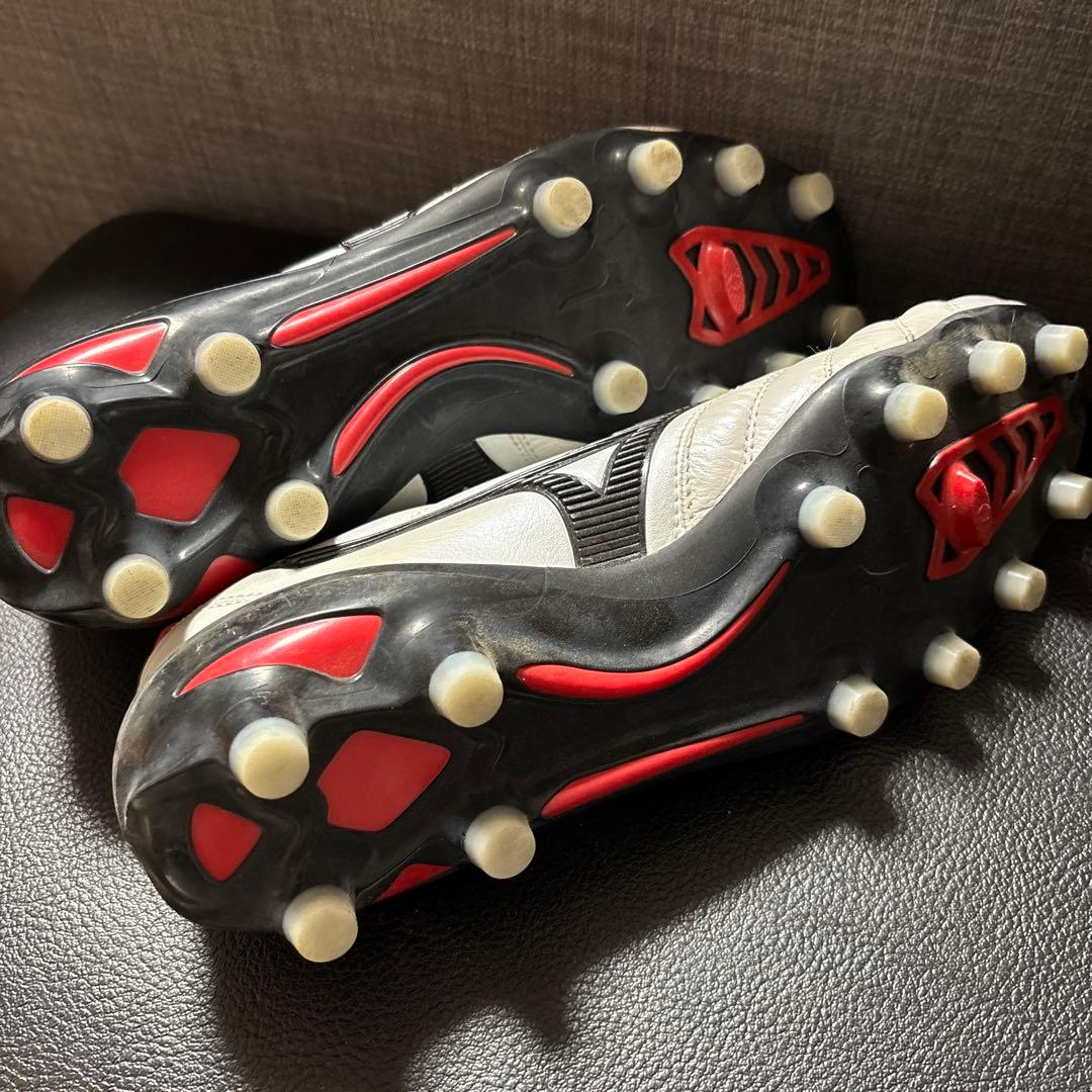 【美品】本日のみお値下げ！！　MORELIA サッカースパイク 26.0cm