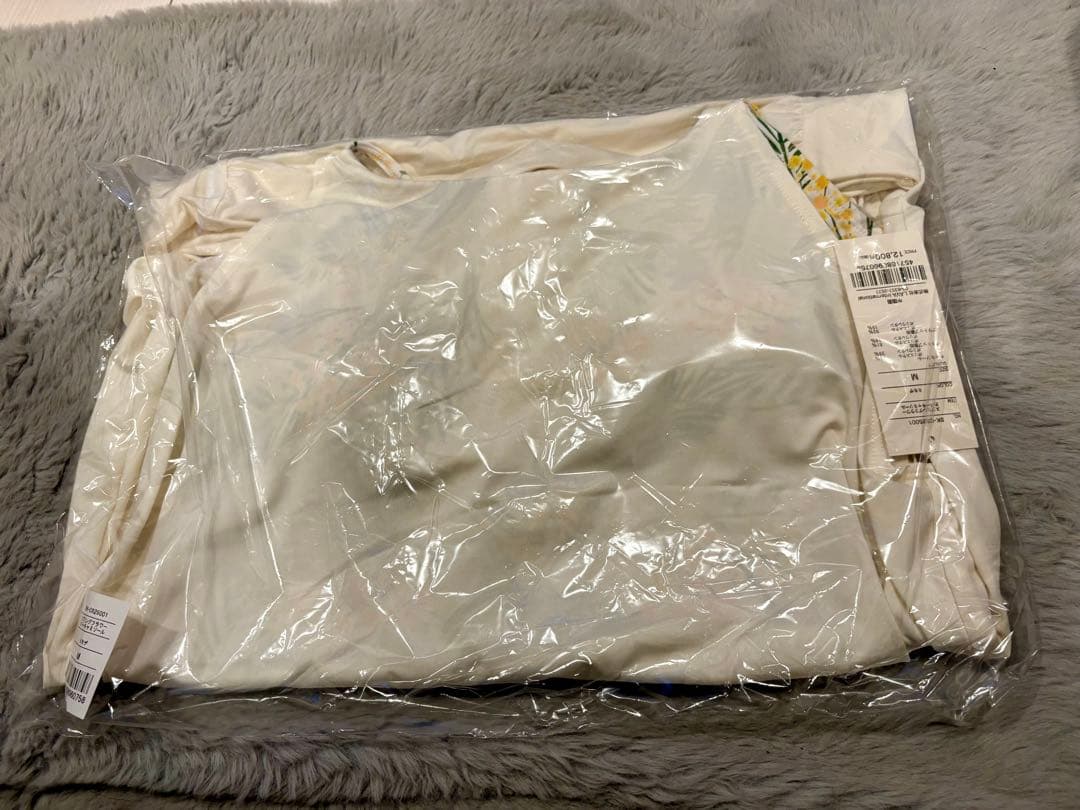 g*s様 新品未使用【SUKALA】スプリングフラワーカバーキャミソール