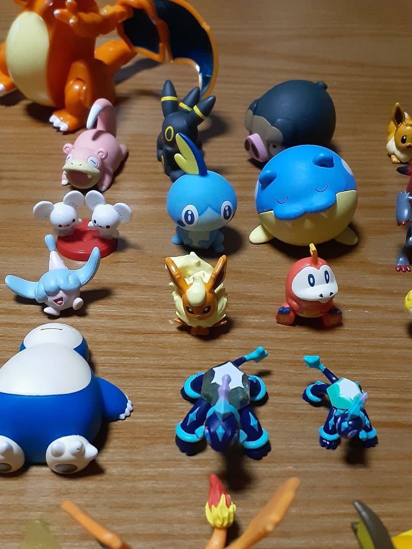 ポケモン　ミニフィギュア&指人形等32個セット　パーツ欠品ありポケットモンスター
