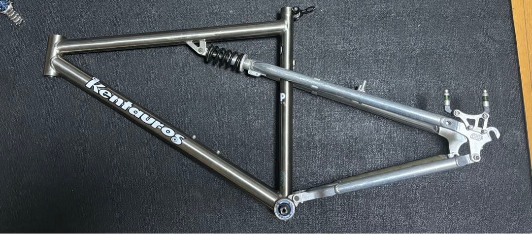 AMP Research B3 フルサスMTB フレーム　OEM チタン製モデル