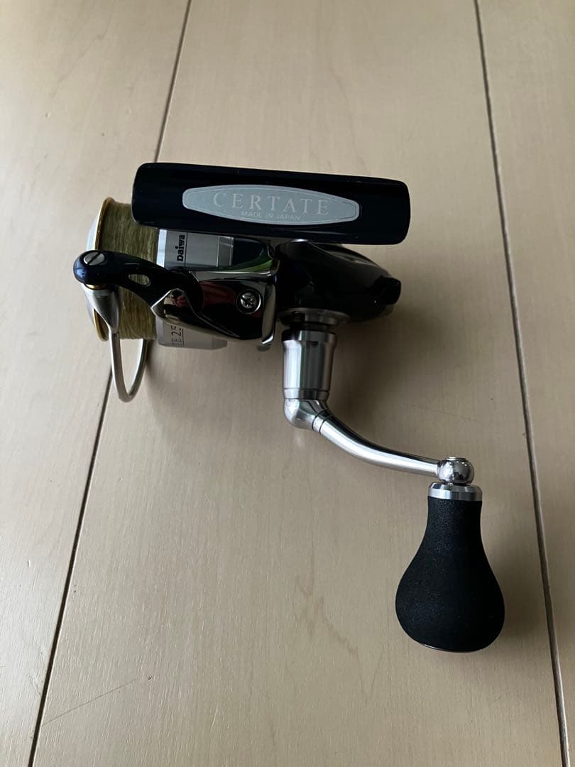 リール Daiwa CERTATE 2500