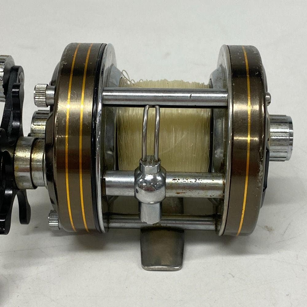 Daiwa ダイワ ミリオネア 5H リール