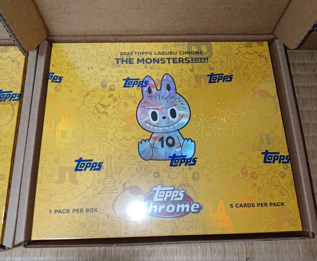 新品未開封 Topps Chrome labubu 10周年記念BOX ラブブ