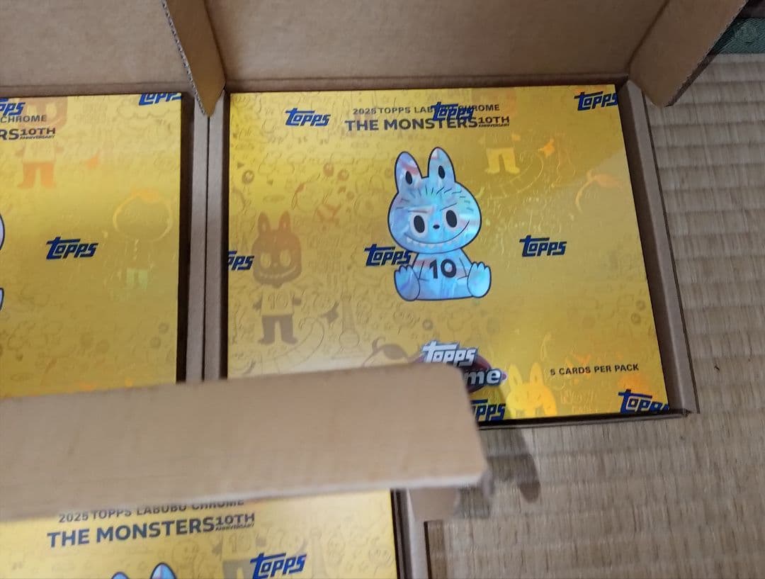 新品未開封 Topps Chrome labubu 10周年記念BOX ラブブ