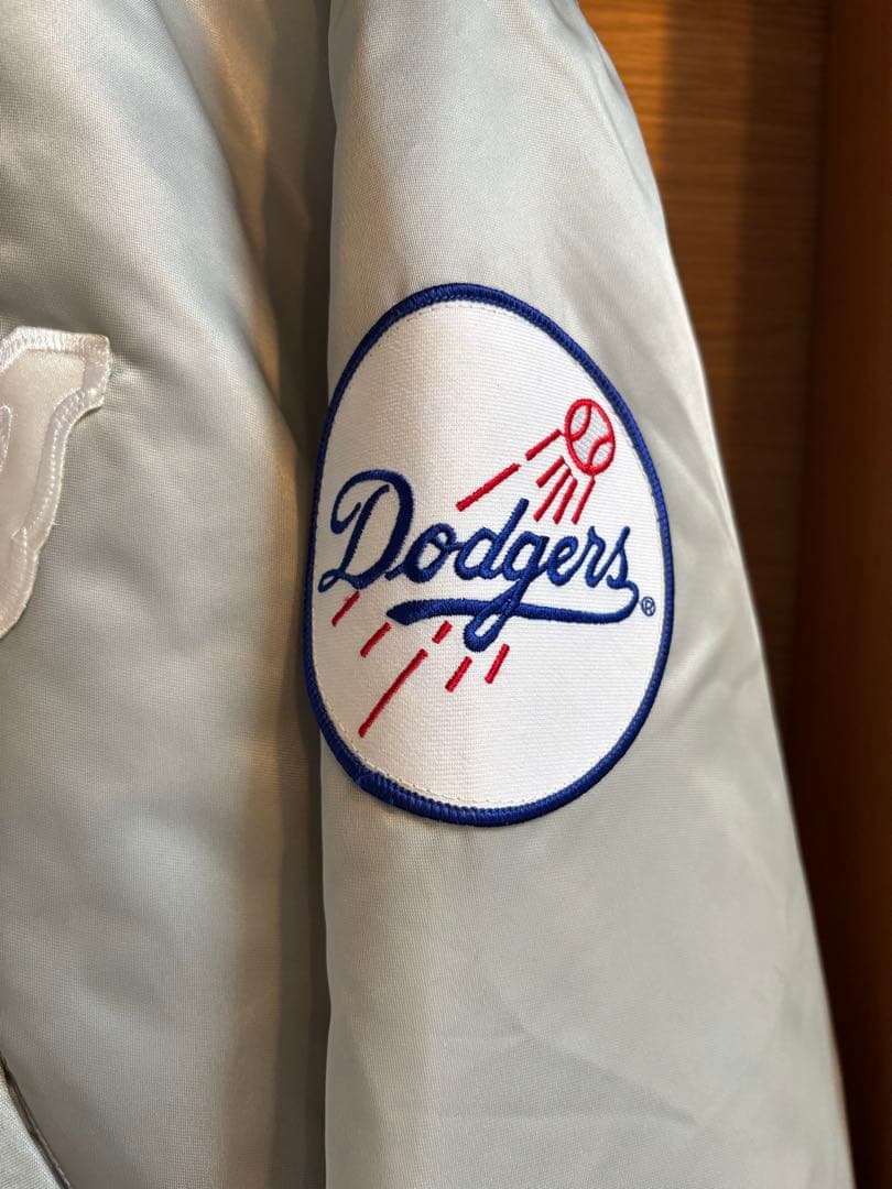 Dodgers スタジアムジャケット シルバー　デッドストック
