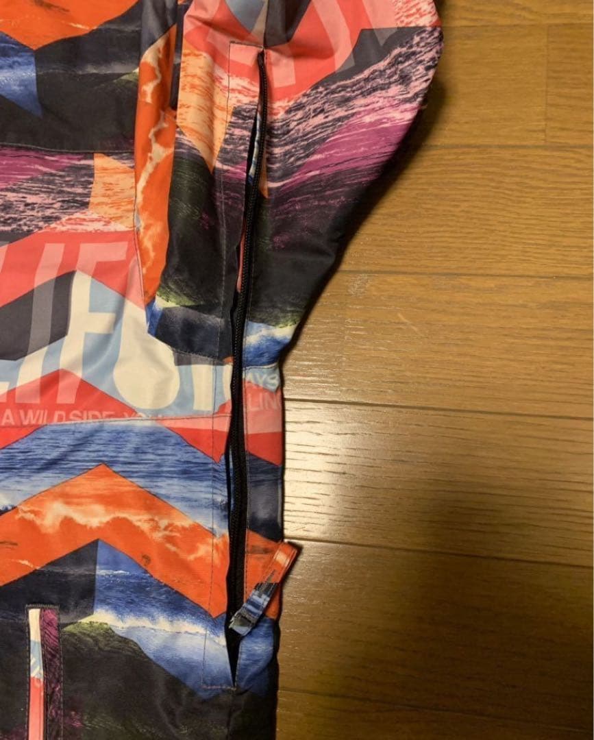 【美品】スキーウェアスノボウェア男女兼用上下セット Lサイズ 当日発送送料込み