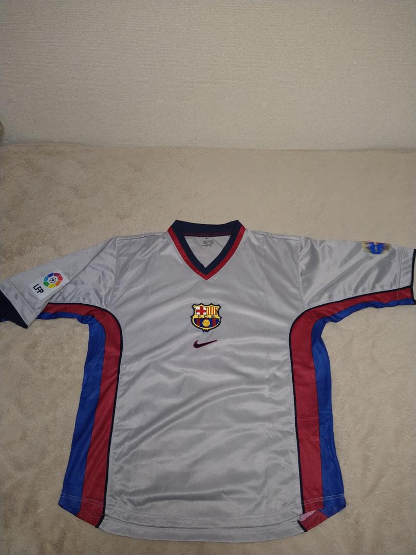 FC Barcelona Nike シャツ シルバー1999年記念　注意事項あり