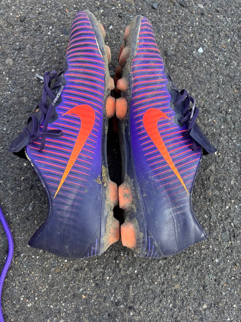 Nike Mercurial ACC トップモデル　HGモデル