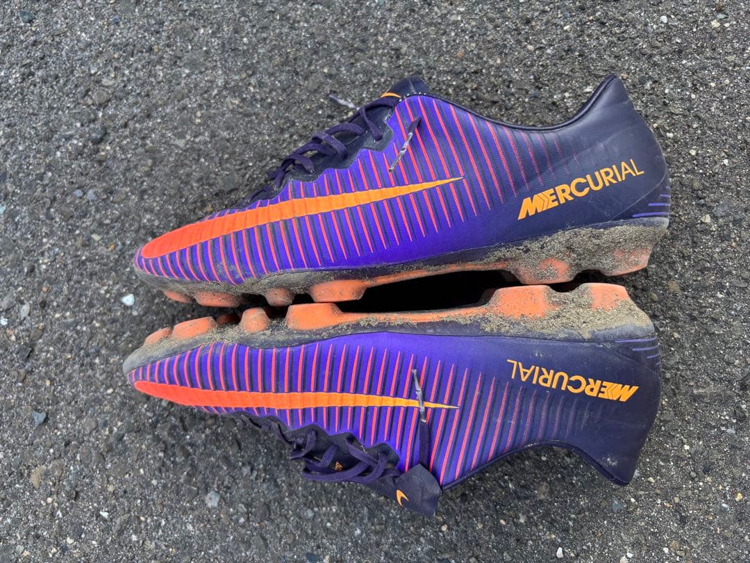 Nike Mercurial ACC トップモデル　HGモデル