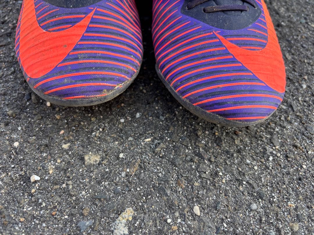 Nike Mercurial ACC トップモデル　HGモデル