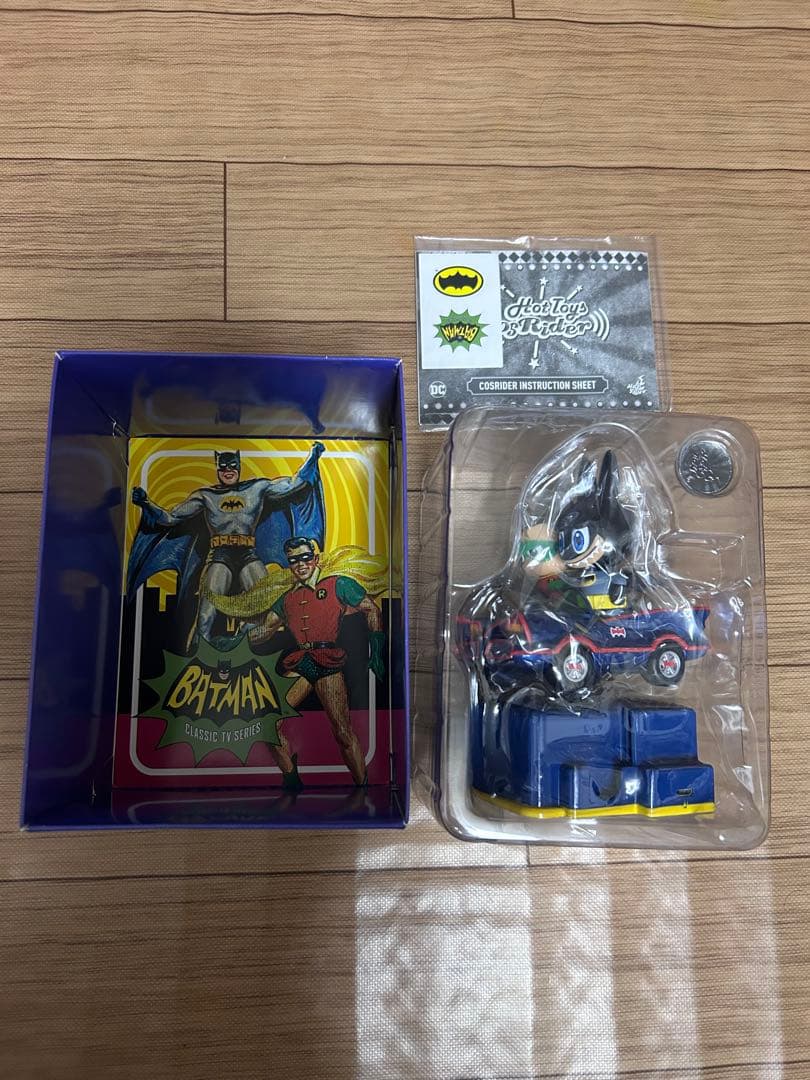LABUBUバットマンのコスライダーホットトイズ