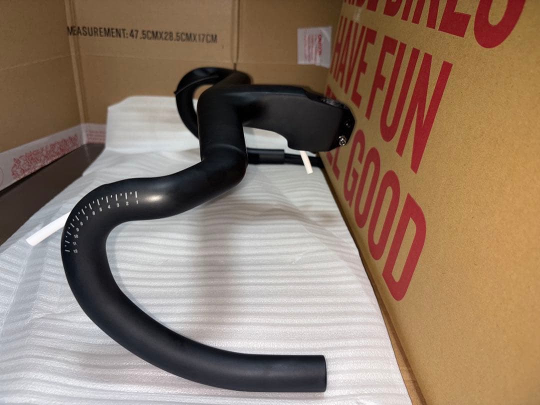 新品　TREK Aero RSLロード一体型ハンドルバー　390/420×90