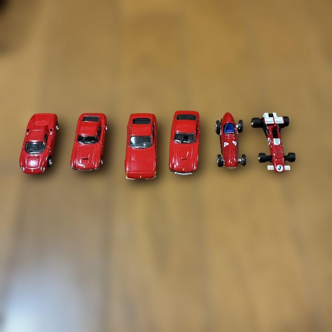 ダイドー Ferrari ミニカー ディスプレイケース+ミニカー６台