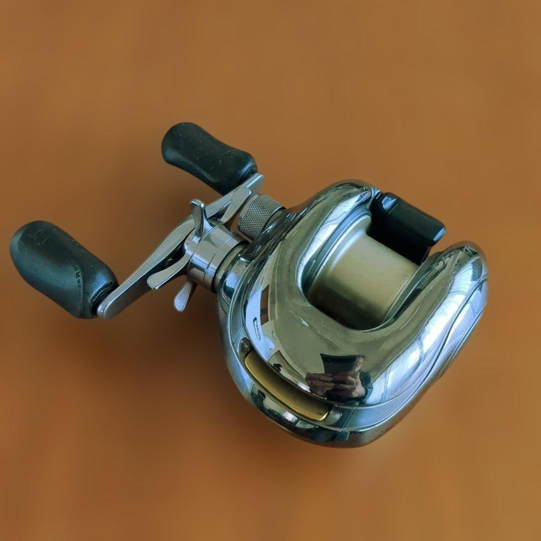 SHIMANO アンタレス ベイトリール 専用カバー付き